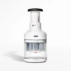 CRATE & BARREL - Picadora de Verduras Good Grips OXO