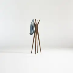 CRATE & BARREL - Perchero Tate de Madera