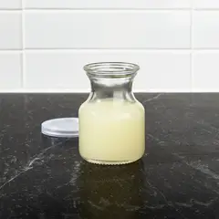 CRATE & BARREL - Mini Jarra/Botella de Vidrio