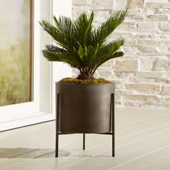 CRATE & BARREL - Maceta Dundee con Soporte 39x41cm