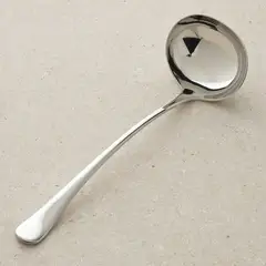 CRATE & BARREL - Cucharón para Sopa Caesna ROBERT WELCH