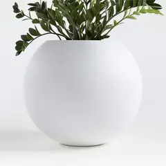 CRATE & BARREL - Maceta Grande Blanca Para Interior/exterior Sphere