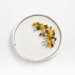 CRATE & BARREL - Plato de ensalada blanca Stella