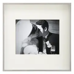 CRATE & BARREL - Marco de Pared Plata Pulida de 20x25cm