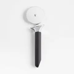CRATE & BARREL - Rueda para Pizza Soft-Touch Negro