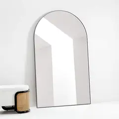 CRATE & BARREL - Espejo de Piso en Arco Edge 122x203cm