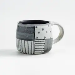 CRATE & BARREL - Taza Brekkie