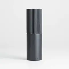 CRATE & BARREL - Molinillo de Pimienta de Madera Hanno Black