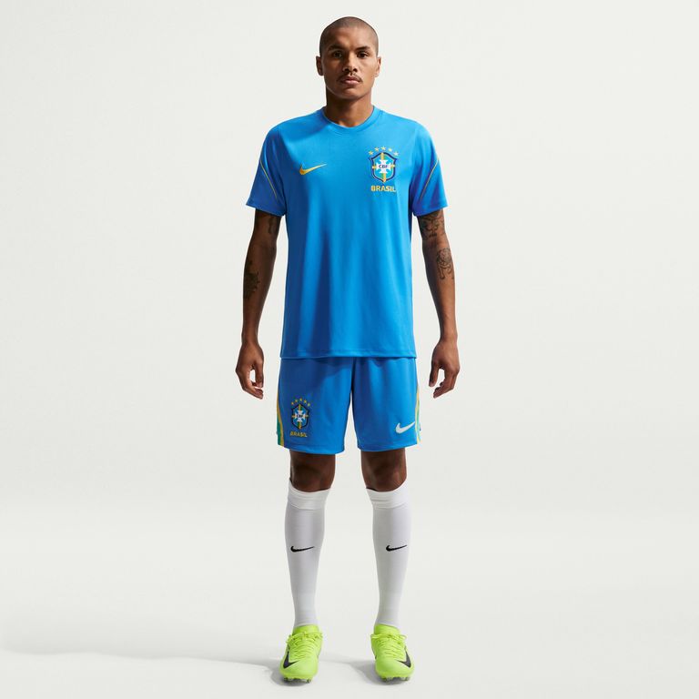 Short Fútbol Local Brasil 2026 Hombre Versión Estadio