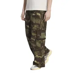 ADIDAS ORIGINALS - Pantalón Cargo Hombre Camo