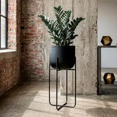 BASEMENT HOME - Maceta Alta de Metal Negra 25x25x60cm