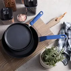 WURDEN - Panquequera Azul 20 Cm