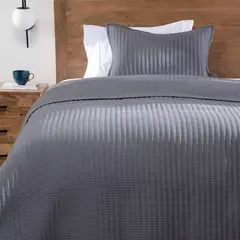 BASEMENT HOME - Cubrecama Liso Rod