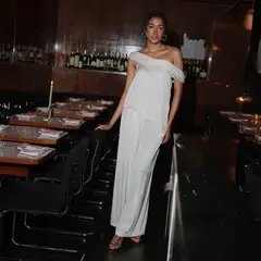 BASEMENT - Top Strapless Asimétrico Mujer Studio