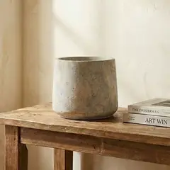 BASEMENT HOME - Maceta Cemento Blanca 18cm