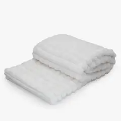 BASEMENT HOME - Manta Fur