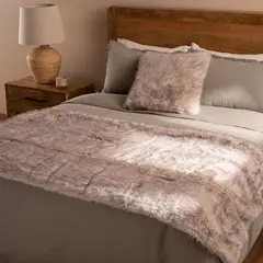 BASEMENT HOME - Piecera Faux Fur Premium