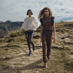 FALABELLA - Abrigo Pelos Mujer Jorge Luis Salinas