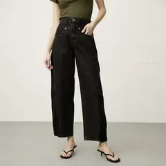 BASEMENT - Jean Mujer