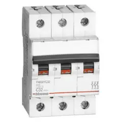 BTICINO - Interruptor Termomagnético 3x32A