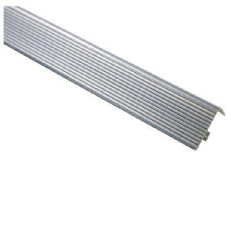 Cantonera 36.5 mm. x 28 mm. x 6 m.
