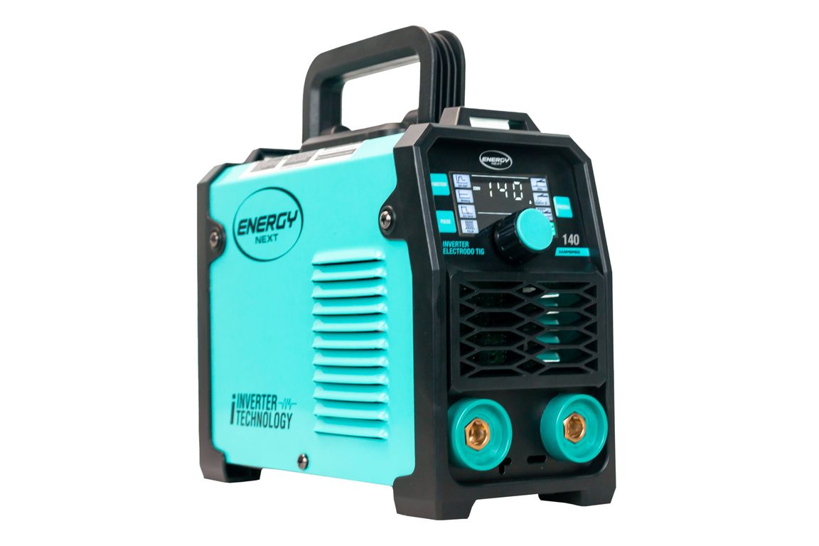 SOLDADORA INV 140A MMA LCD