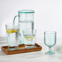 JUST HOME COLLECTION - Jarra Plástica Martillada 1.6 Litros Verde