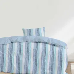 PRECIO UNO - CUBRECAMA VERA EST CELESTE 1.5PLZ PU