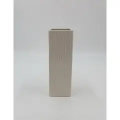 CASA JOVEN - MACETA PIEDRA LINEAS CUADRADA 25CM